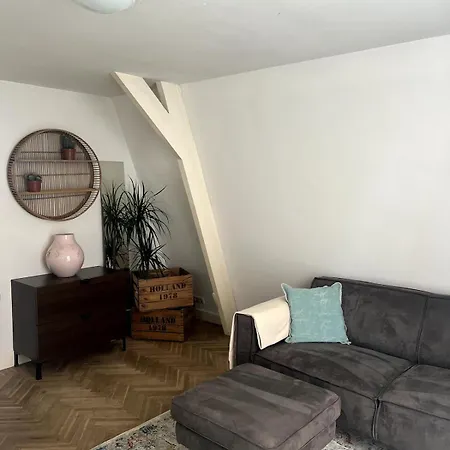 Beachfront With Rooftop Terrace Daire