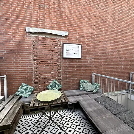 Beachfront With Rooftop Terrace * La Haye