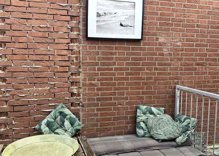 Beachfront With Rooftop Terrace *