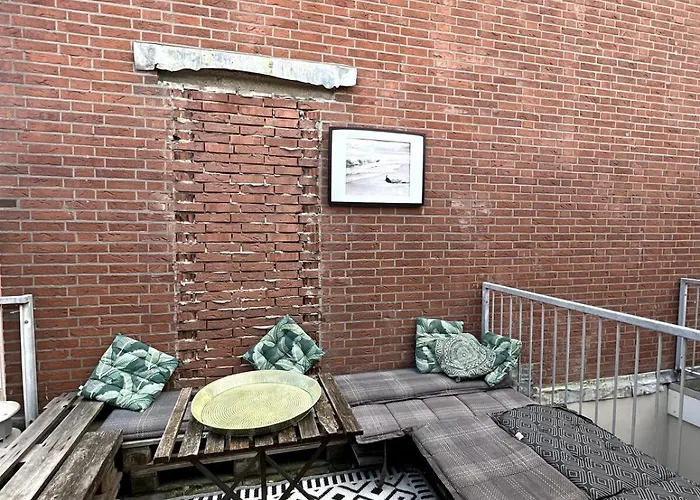 Beachfront With Rooftop Terrace * لاهاي