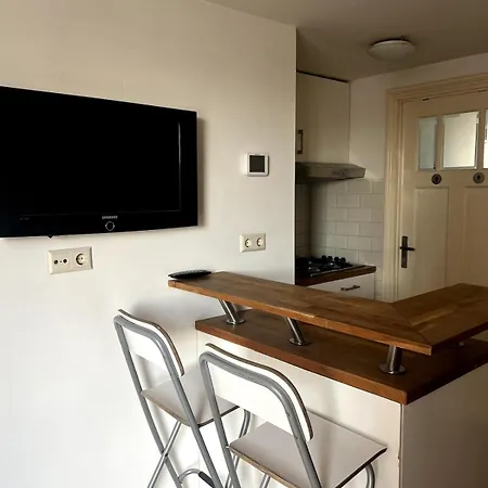 Beachfront With Rooftop Terrace *