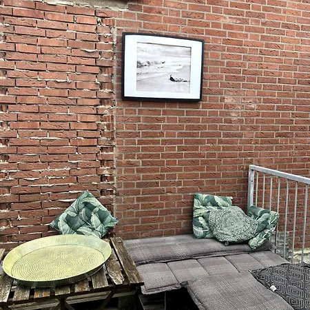 Beachfront With Rooftop Terrace *